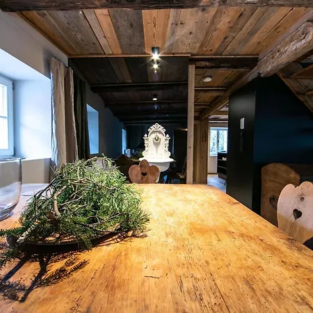 度假居 Private Retreat *